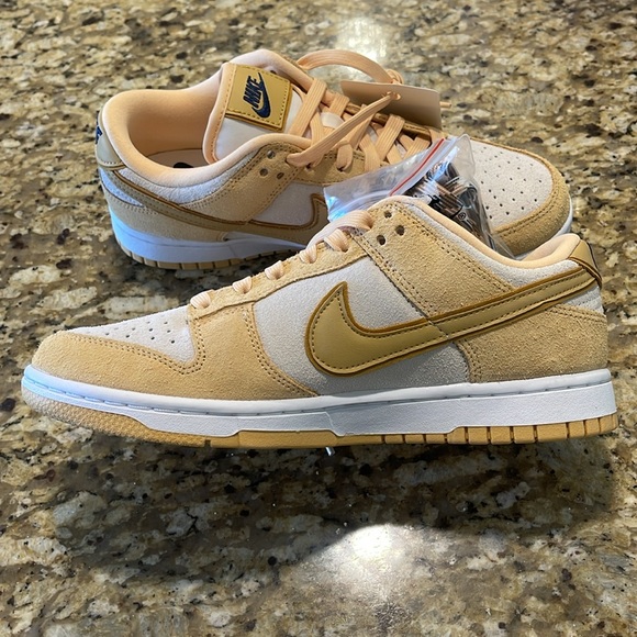 💛 Dunk Low LX 'Gold Suede' DV7411-200 Women’s Size 8.5 - Picture 8 of 15